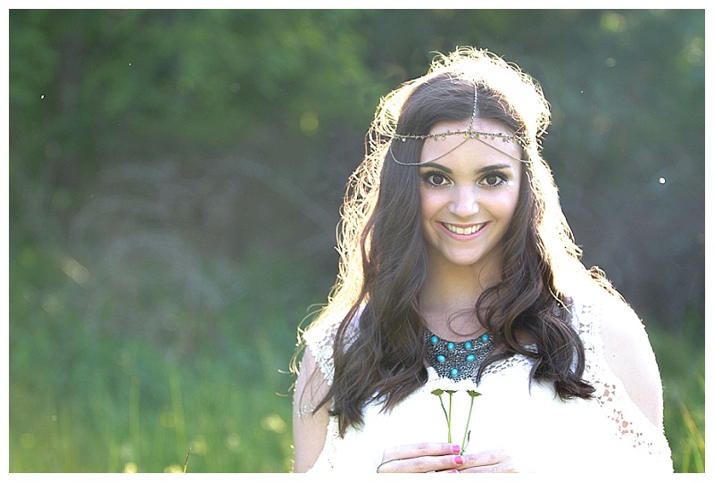 bohemian themed teen portraits with daisy flowers