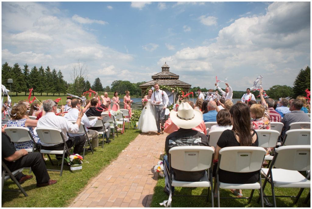 outdoor wedding at the wolfs den knox pa